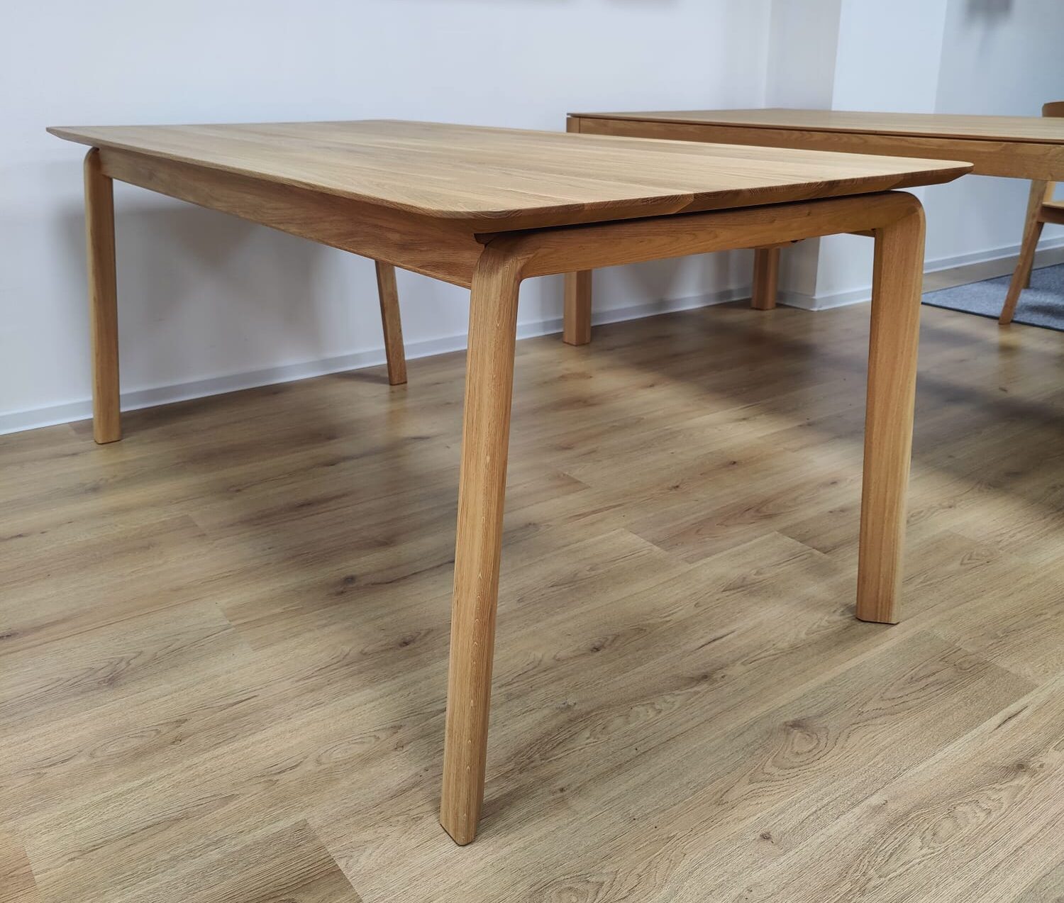 jedalensky-stol-vega-vypredaj-lunasedacky-1 Rozkladací jedálenský stôl VEGA - VÝPREDAJ – Obrázok 1